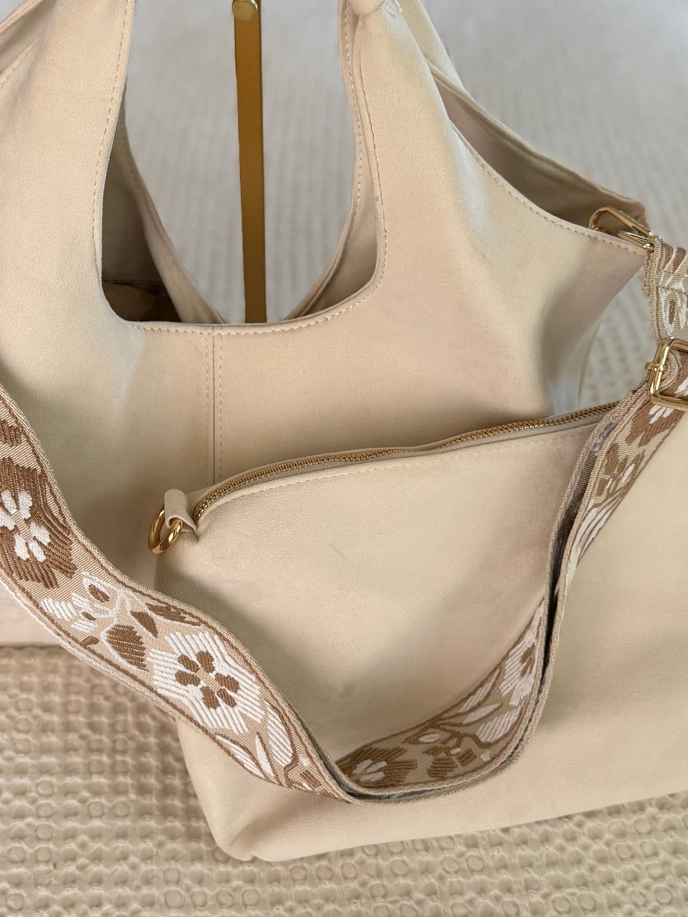 AHDORNED 2-in-1 Vegan Suede Hobo w/ Pouch Crossbody Bag Cream - Picture 4 of 11